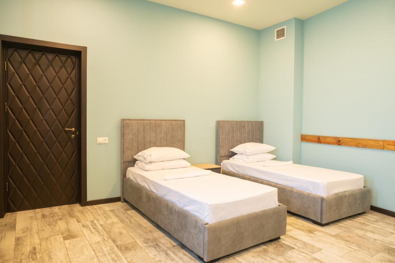 B H Y Guesthouse In Ереван Экстерьер фото